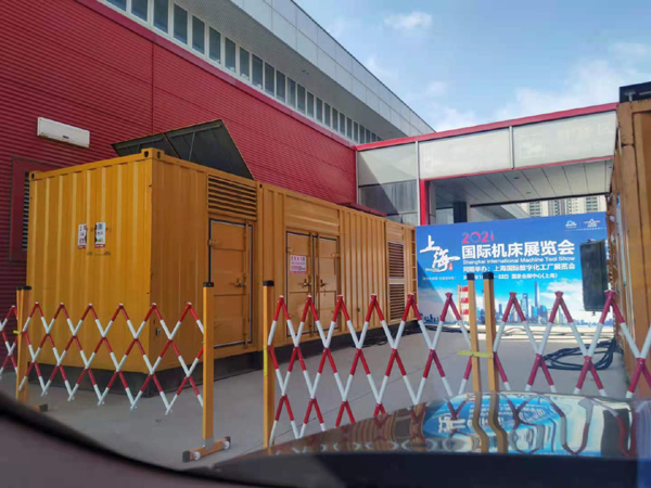 振安发电车出租-发电机无电压或电压太低怎么办？
