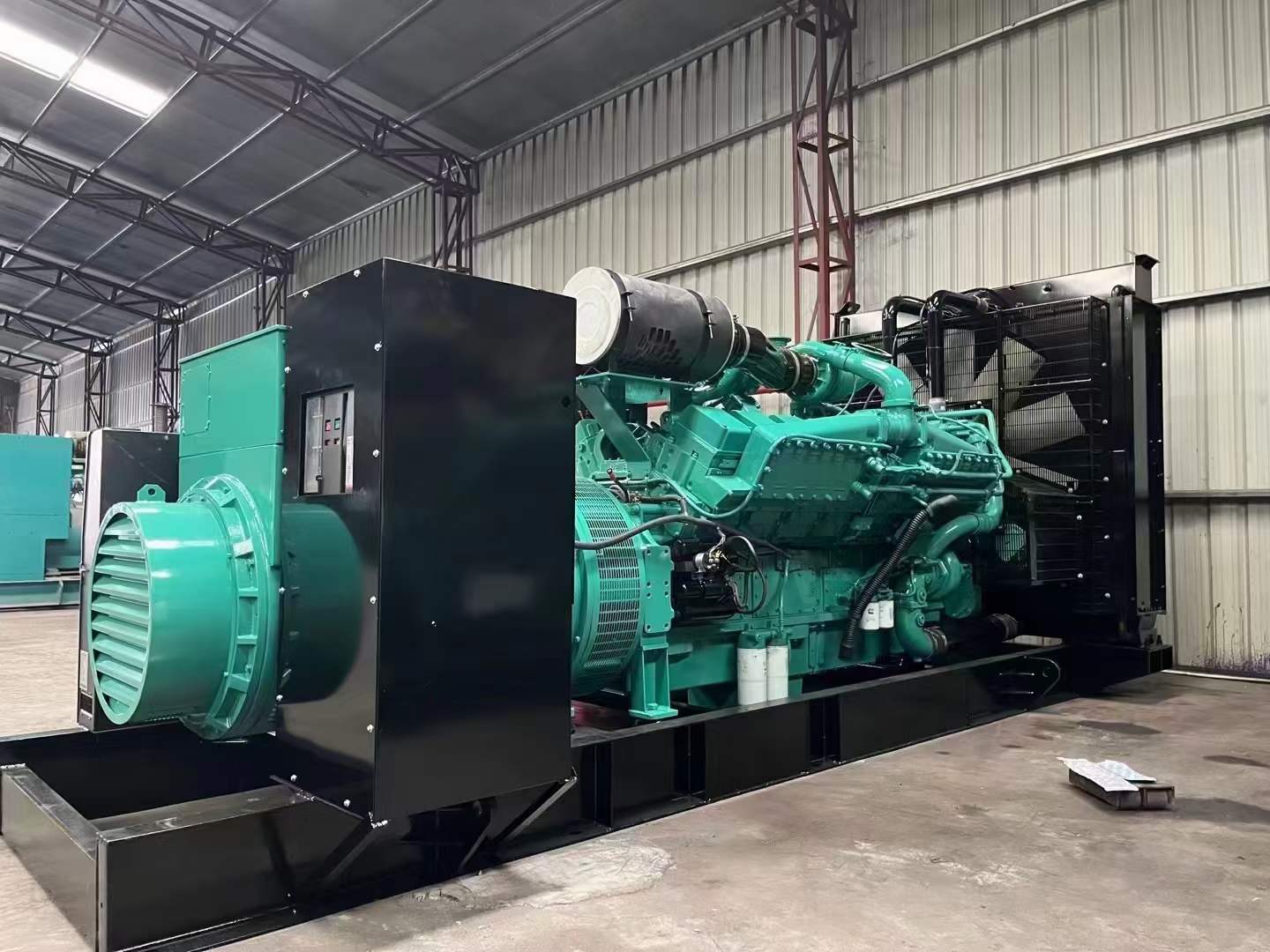 振安如何降低 800kW 柴油发电机输出电流的波动？