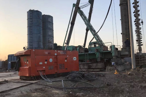 振安如何检查发电机组燃油系统的密封性？