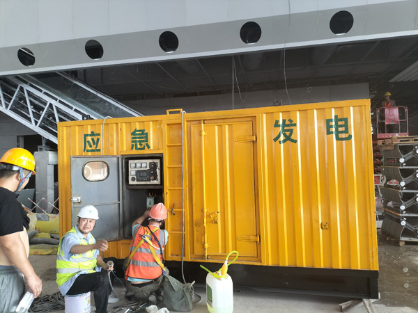 振安怎样判断空气滤清器是否需要更换？